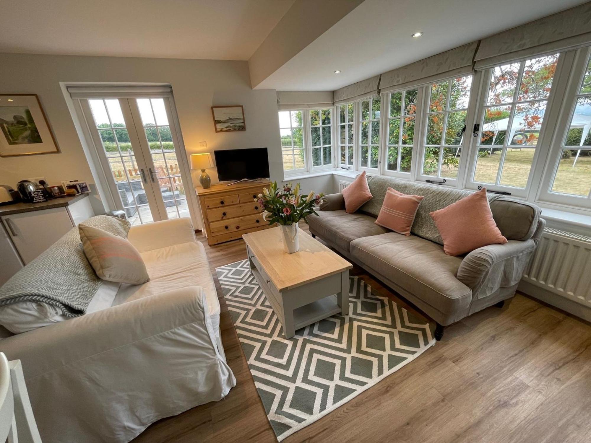 Garden Flat Near Goodwood With Stunning Views Appartement Petersfield Buitenkant foto