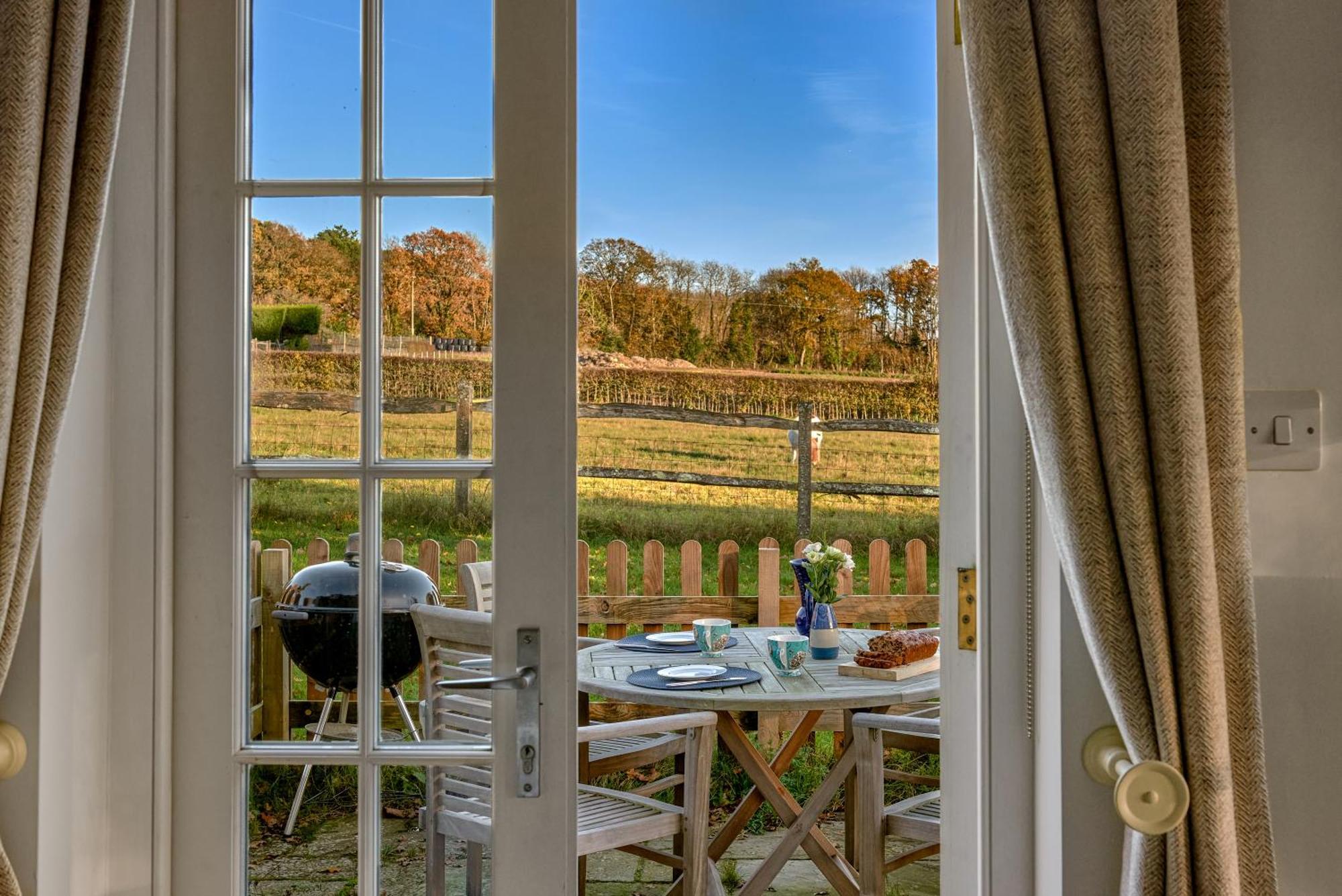 Garden Flat Near Goodwood With Stunning Views Appartement Petersfield Buitenkant foto
