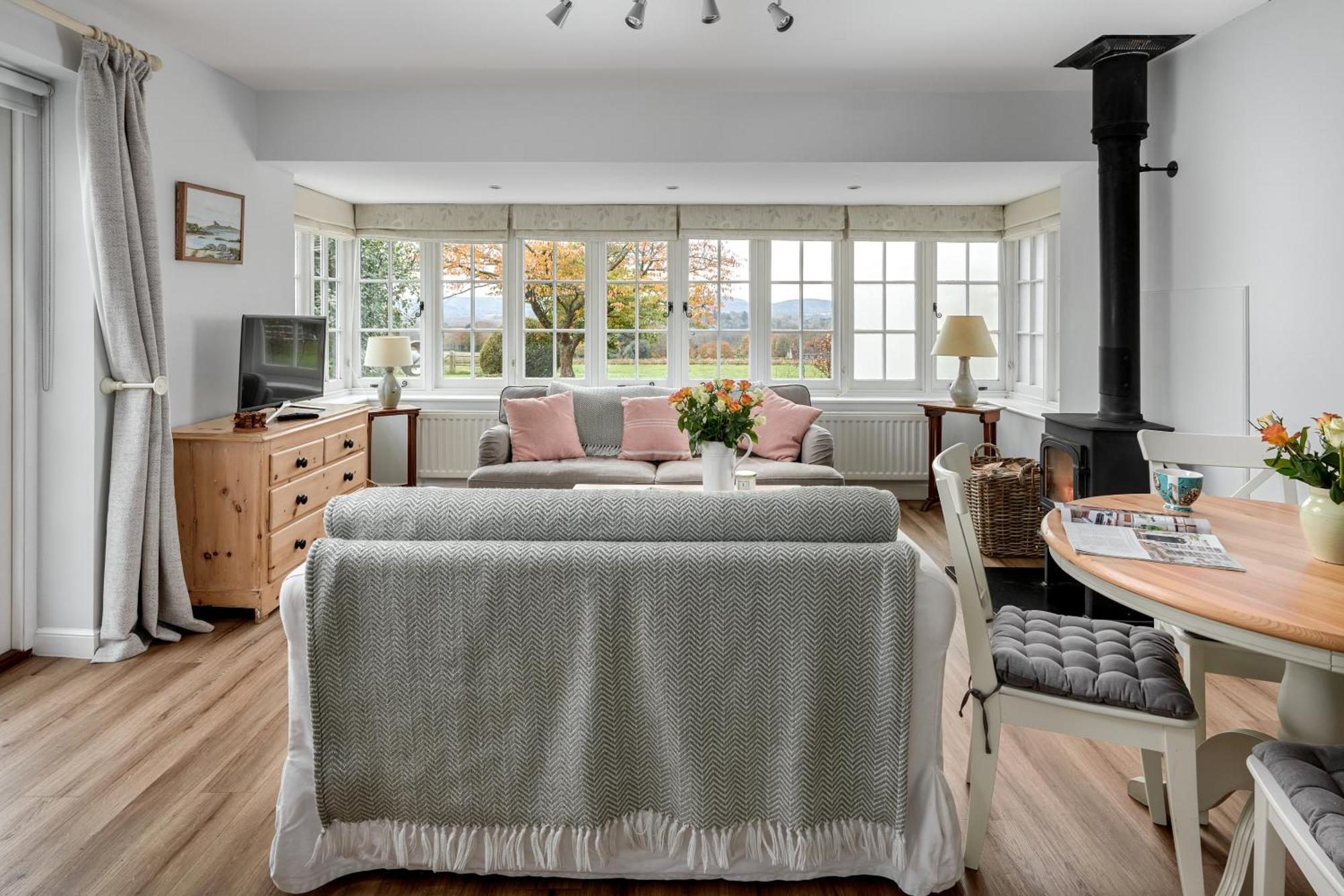 Garden Flat Near Goodwood With Stunning Views Appartement Petersfield Buitenkant foto